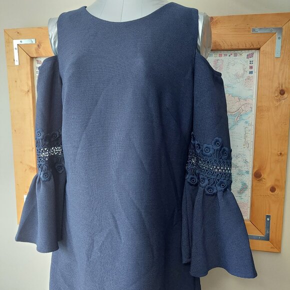 Eliza J- Blue Dress Cold Shoulder Bell Sleeve Exposed Zip Back Women's Size 12 - Picture 2 of 12